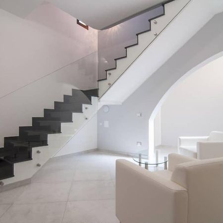 Hh Selection Emiro Villa Lascari Exterior photo