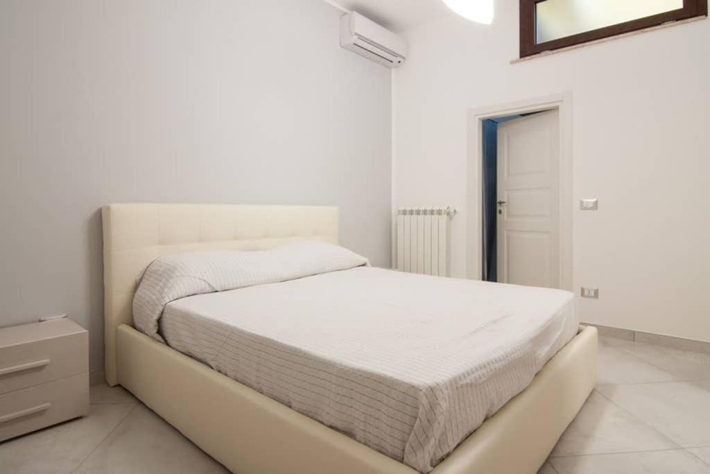 Hh Selection Emiro Villa Lascari Exterior photo