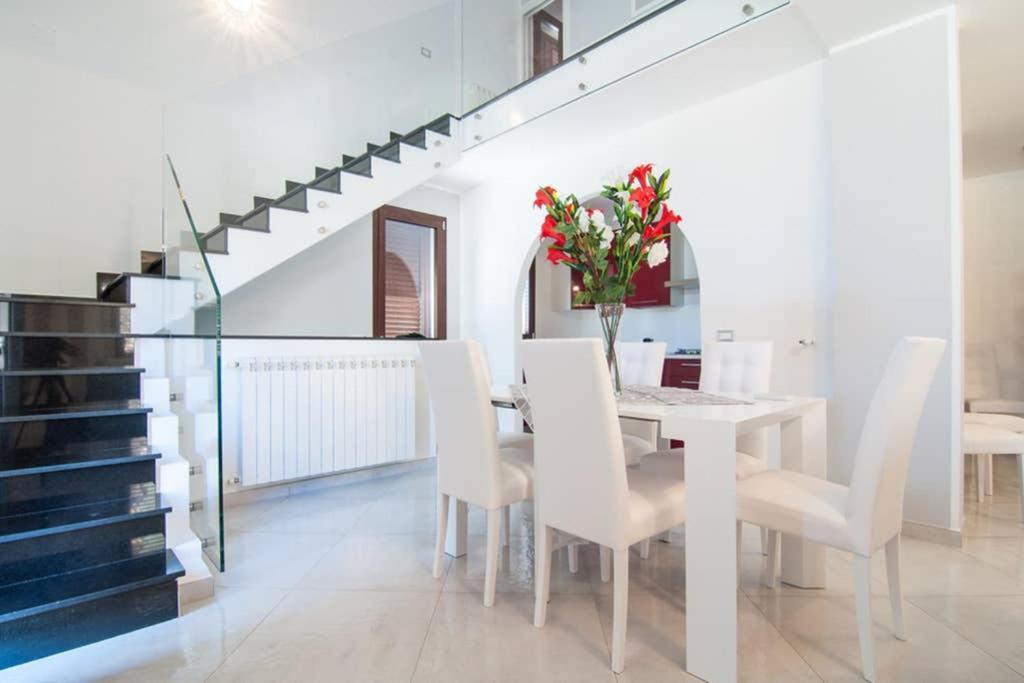 Hh Selection Emiro Villa Lascari Exterior photo