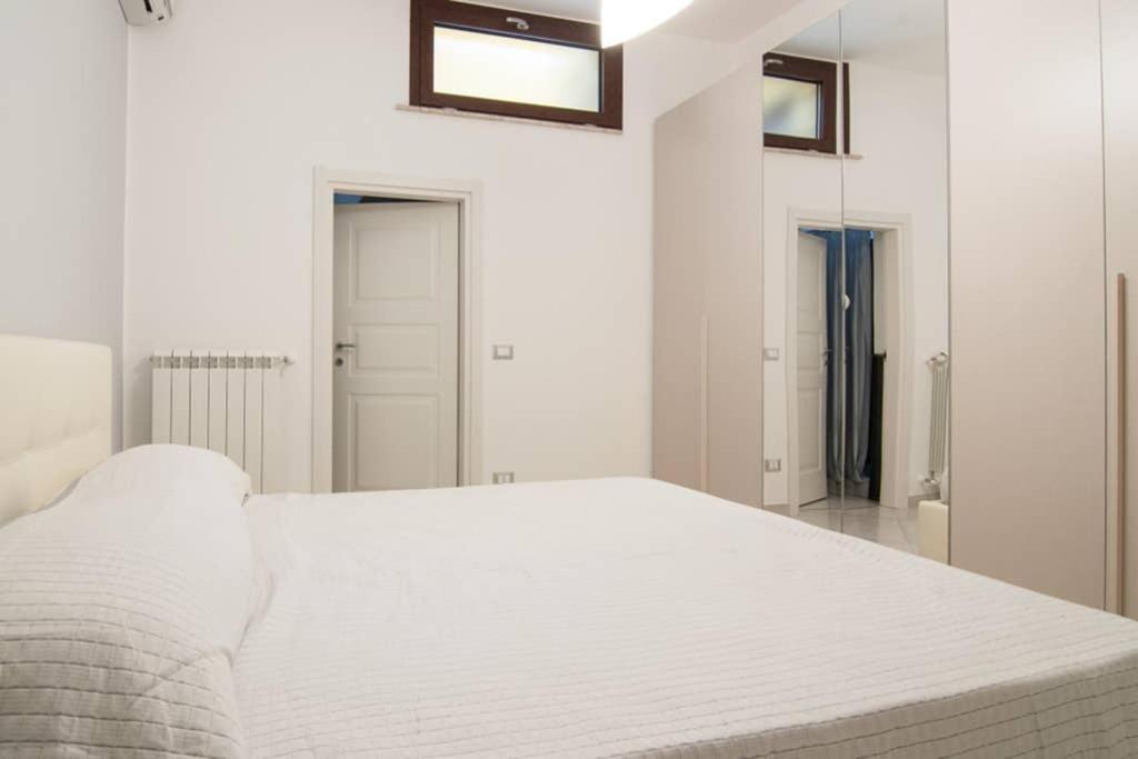 Hh Selection Emiro Villa Lascari Exterior photo